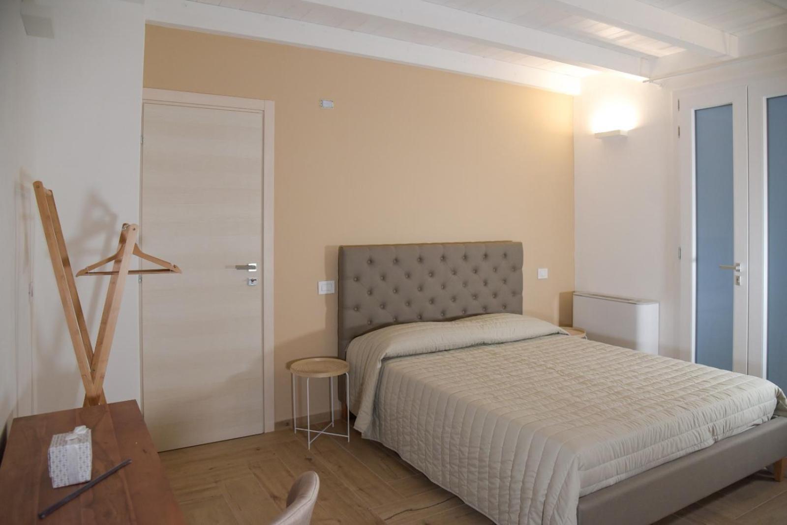 Serenity Apulian Rooms Trepuzzi Екстериор снимка